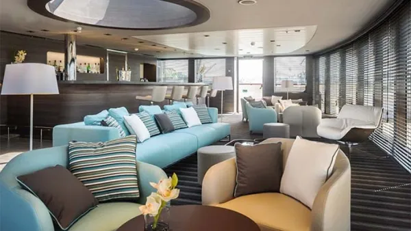 Le Soleal - Panoramic Lounge