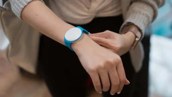 Royal Caribbean "Tracelet" is a Bracelet For Contain Tracing 